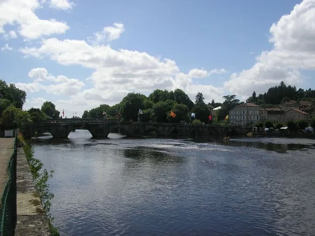 Confolens (Francia) — foto 56